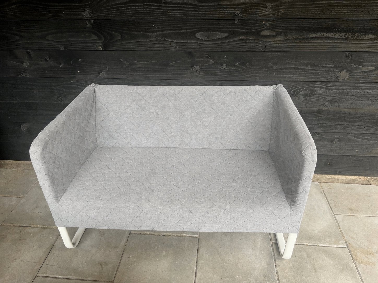 Grijs bankje ikea simpel, Huis en Inrichting, Banken | Sofa's en Chaises Longues, Ophalen, Tweepersoons, 75 tot 100 cm, Zo goed als nieuw