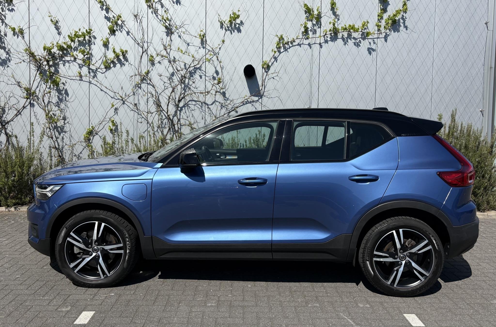 Volvo XC40 1.5 T4 Recharge R-Design Expression | Plug-in Hyb, Auto's, Stof, Euro 6, 1712 kg, Blauw