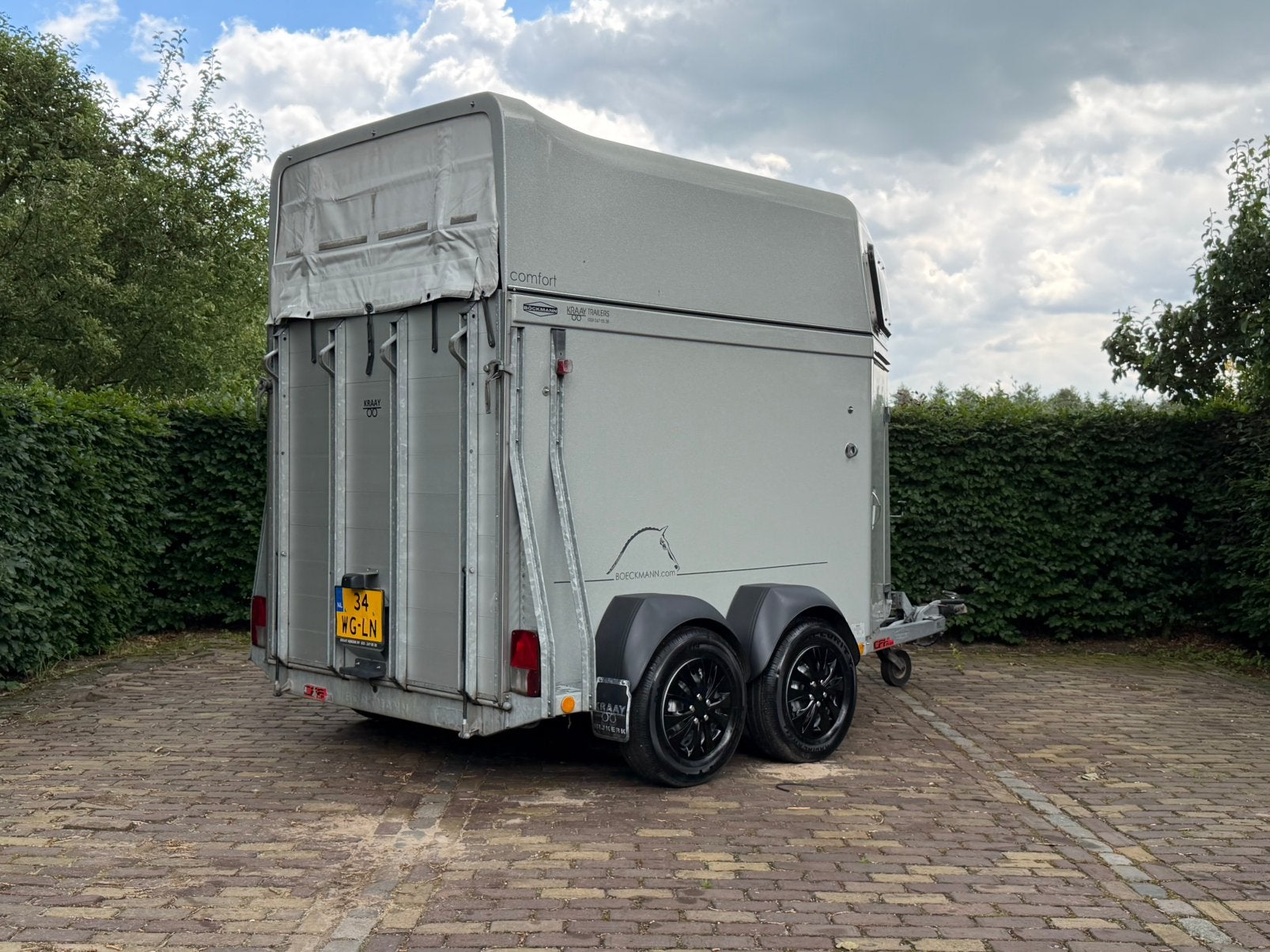 Mooie 2 paards bockmann, aluminium bodem Zadelkamer, Dieren en Toebehoren, Ophalen, Aluminium, Zo goed als nieuw, 2-paards trailer