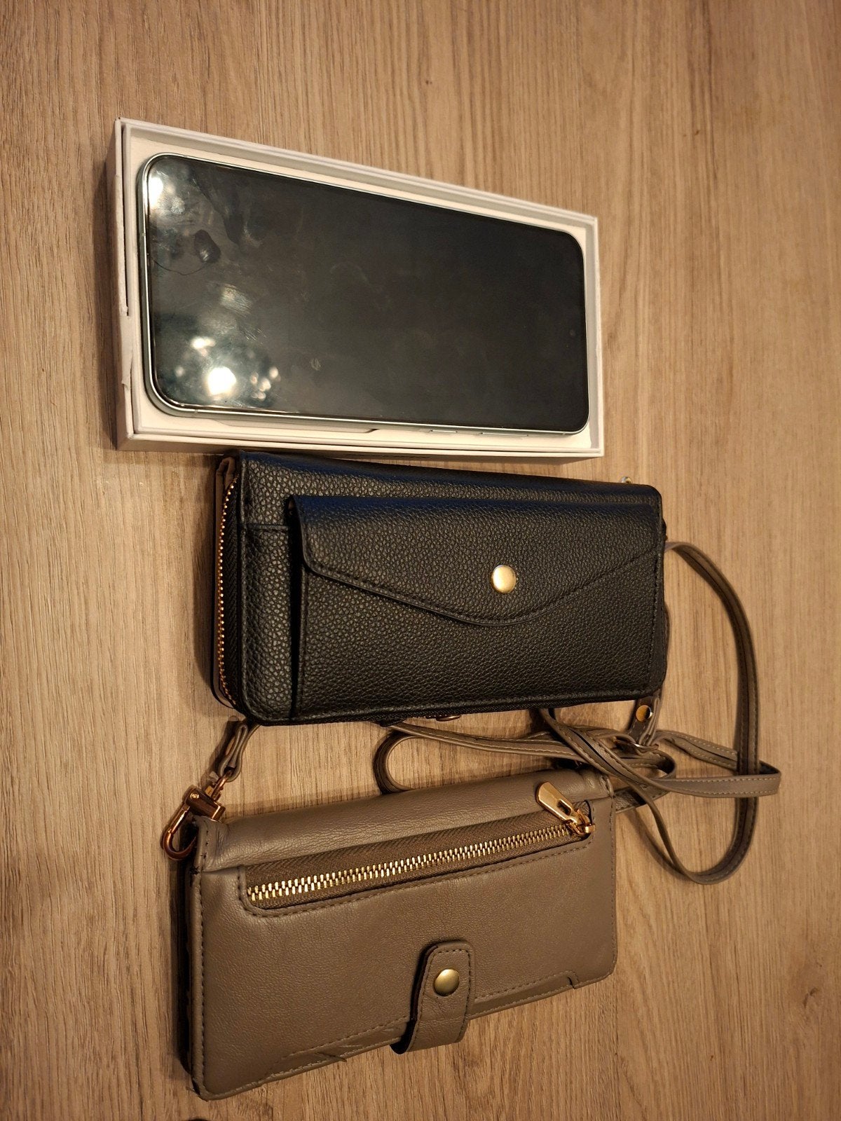 Samsung telefoon  a 56 16 maanden oud met nieuwe hoes en gla, Telecommunicatie, Ophalen of Verzenden, Zo goed als nieuw, 6 megapixel of meer