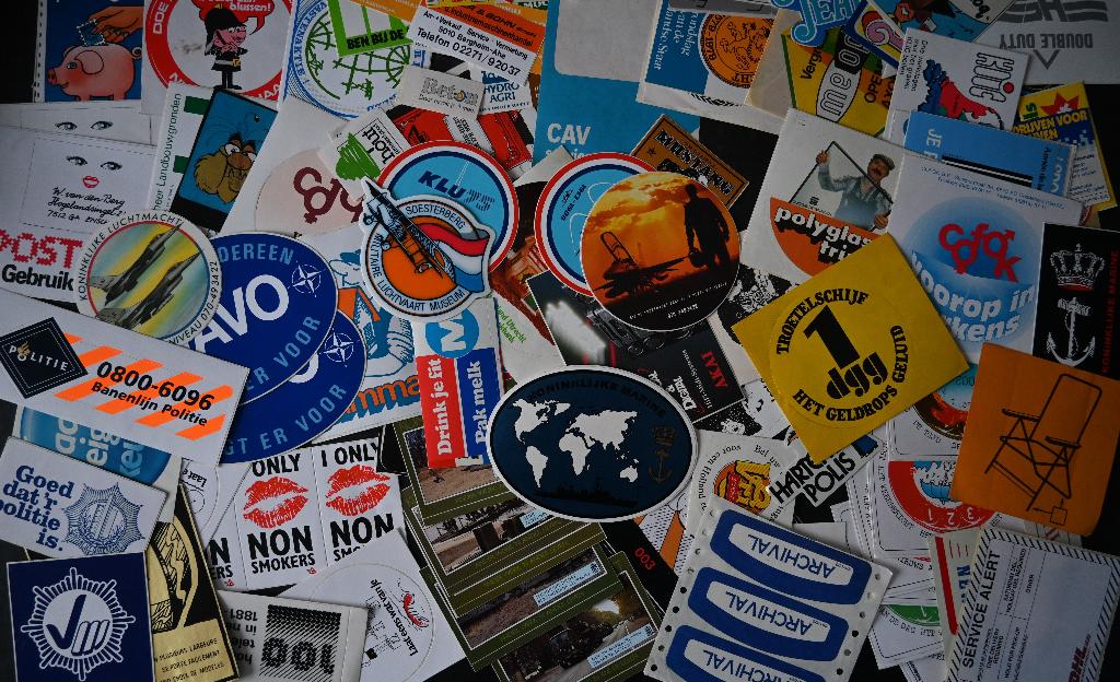 sticker verzameling oude stickers Doos vol Retro Vintage, Verzamelen, Ophalen, Zo goed als nieuw
