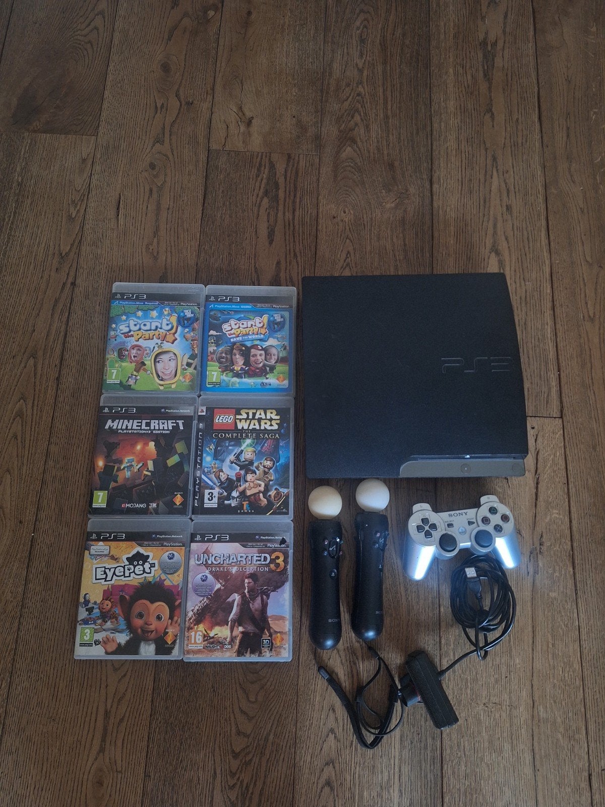 playstation 3 + move controllers, Spelcomputers en Games, Spelcomputers | Sony PlayStation 3, Met games, Met 2 controllers, Ophalen of Verzenden