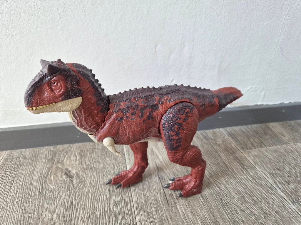 Mattel Jurassic World Action Attack Carnotaurus-dinosaurus, Kinderen en Baby's, Speelgoed | Actiefiguren, Ophalen of Verzenden