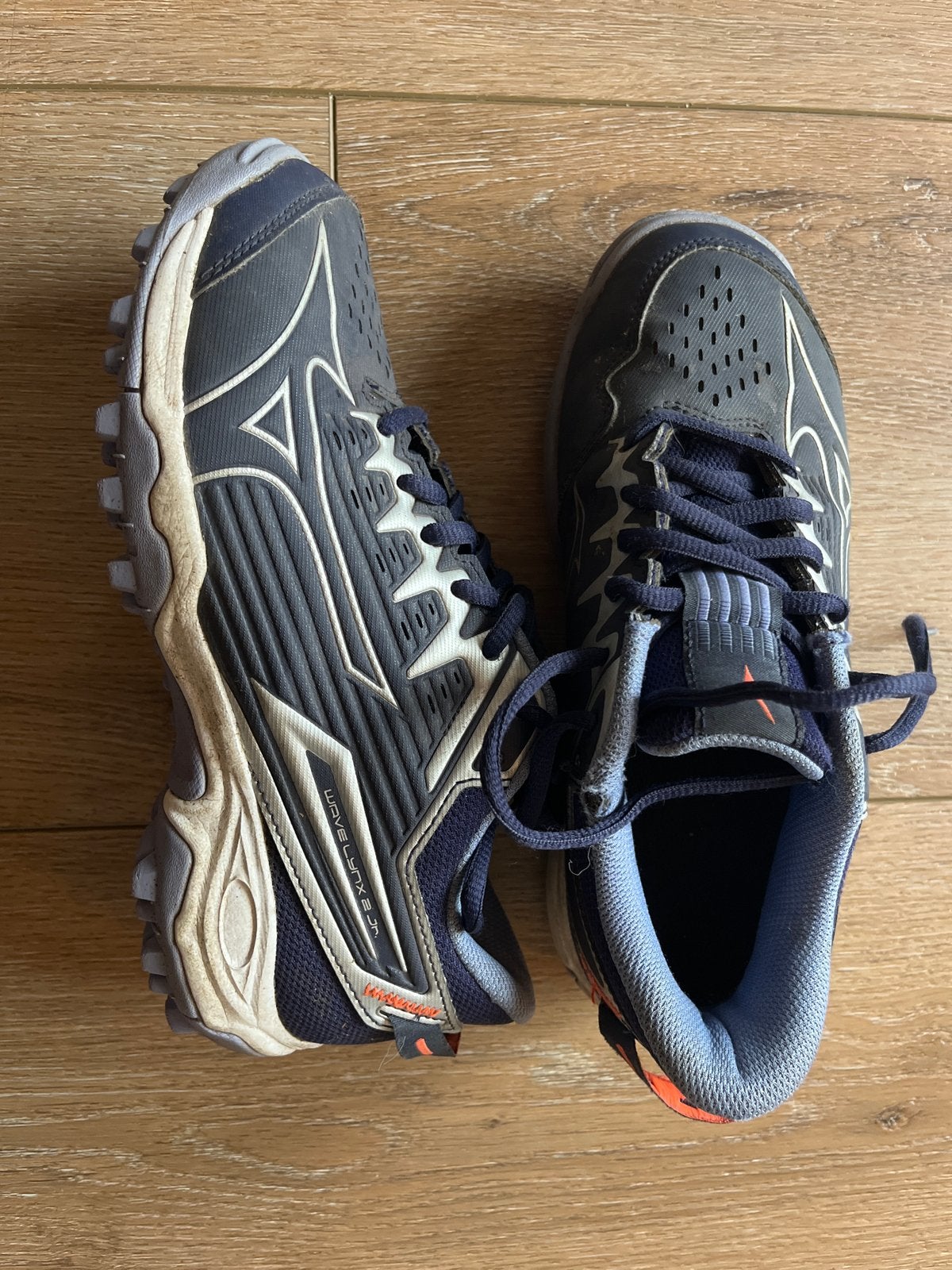 Mizuno outdoor korfbal/hockeyschoenen maat 35, Sport en Fitness, Ophalen of Verzenden, Gebruikt