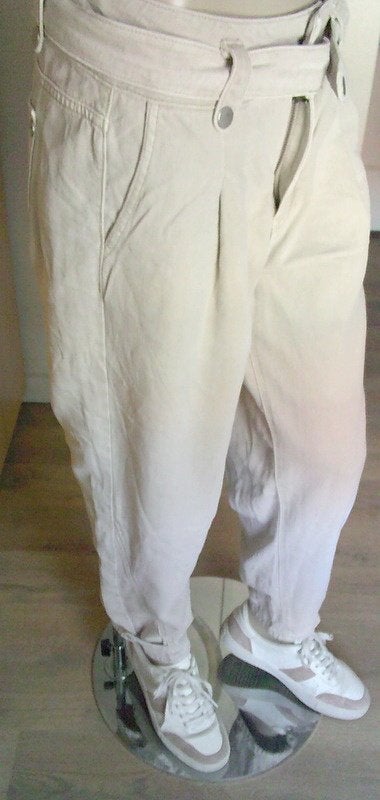 SALLY JEANS desert spijkerbroek met leuke details 38 [30], Kleding | Dames, Verzenden, Zo goed als nieuw, Overige kleuren, W30 - W32 (confectie 38/40)
