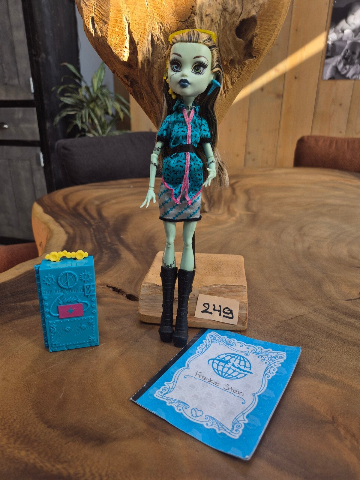 Monster High Frankie Stein pop met accessoires, Ophalen of Verzenden, Gebruikt, Overige typen