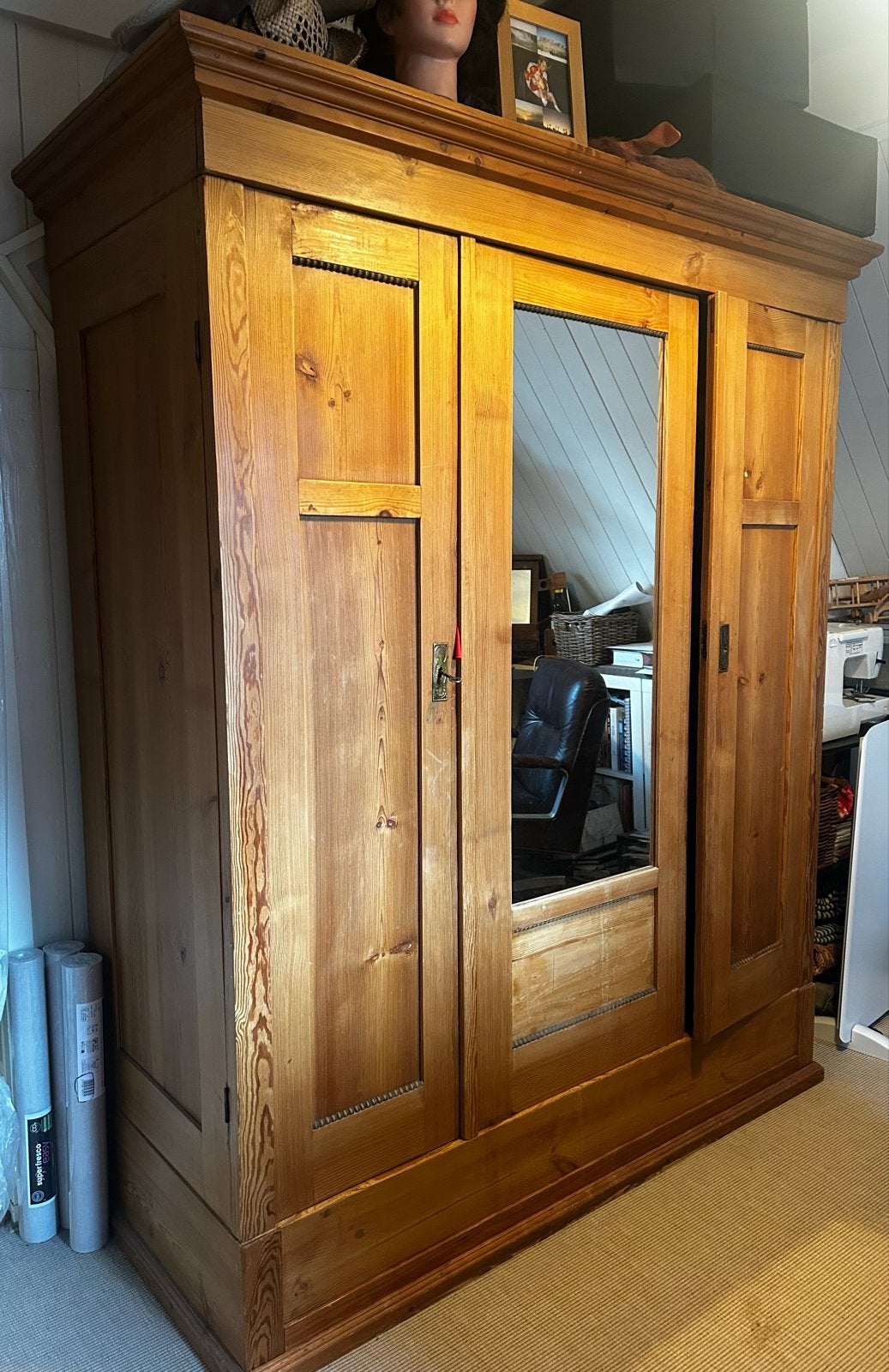 Massief grenen houten kledingkast met spiegeldeur, Huis en Inrichting, Ophalen, Gebruikt, 200 cm of meer, 150 tot 200 cm