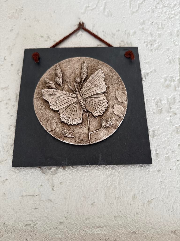 Decoratieve vlinder wanddecoratie op leisteen, Ophalen, Gebruikt