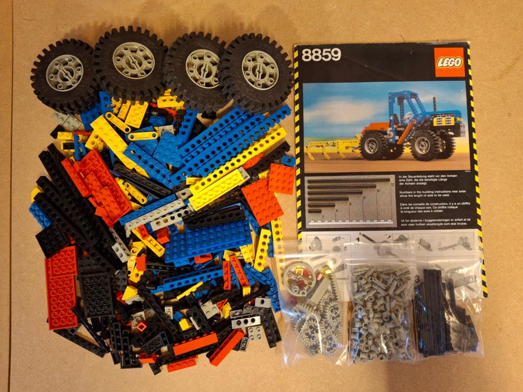 Lego 8859 Tractor. Jaren 80 Technic, Lego, 33 Bath Road, Slough, UK, Lego, Compleet