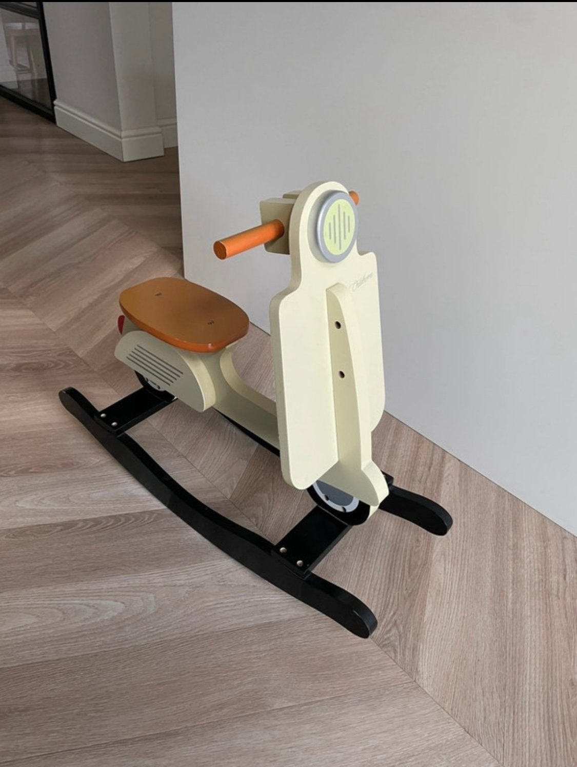 Houten hobbelscooter, Ophalen, Zo goed als nieuw