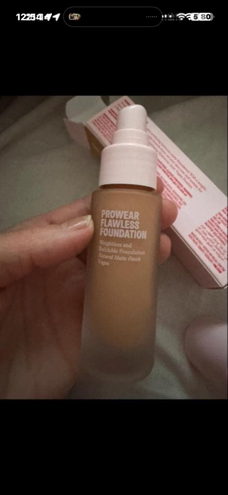 H&M Prowear Flawless Foundation 31.0W - Nieuw, Bruin, Gehele gezicht, Nieuw, Ophalen of Verzenden