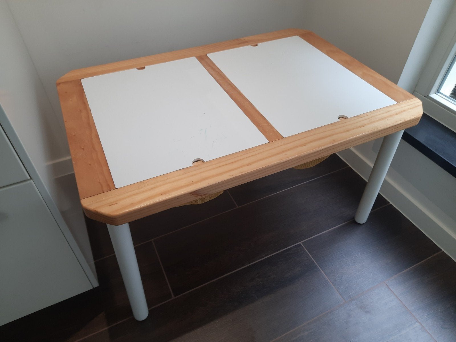 Kindertafel, Ophalen of Verzenden, Gebruikt