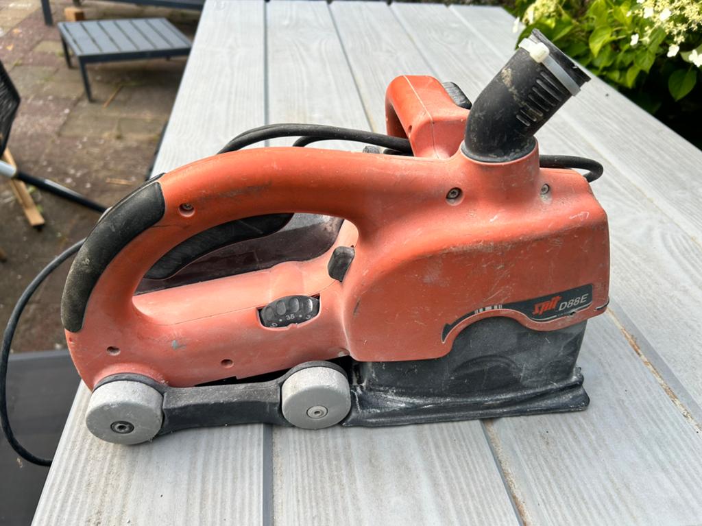 Muurfrees Spit D88E, Doe-het-zelf en Verbouw, Gebruikt, Muurfrees, Elektrisch, Ophalen