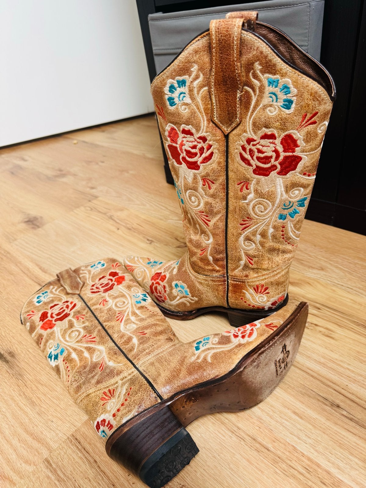 Circle G Cowboylaarzen met bloemenborduursel, Ophalen of Verzenden, Zo goed als nieuw, Bruin, Lage of Enkellaarzen