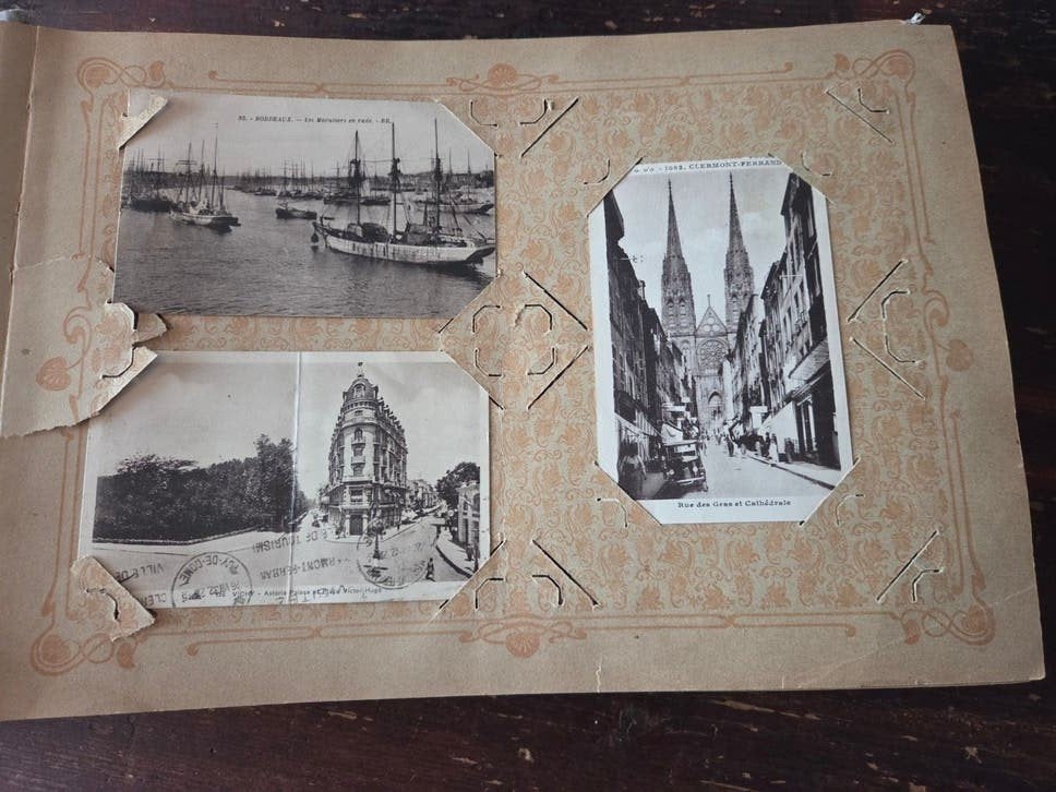 Oude aanzichtkaartenboek uit Frankrijk met meer dan 100, Verzamelen, Ansichtkaarten | Buitenland, Ophalen of Verzenden, Voor 1920