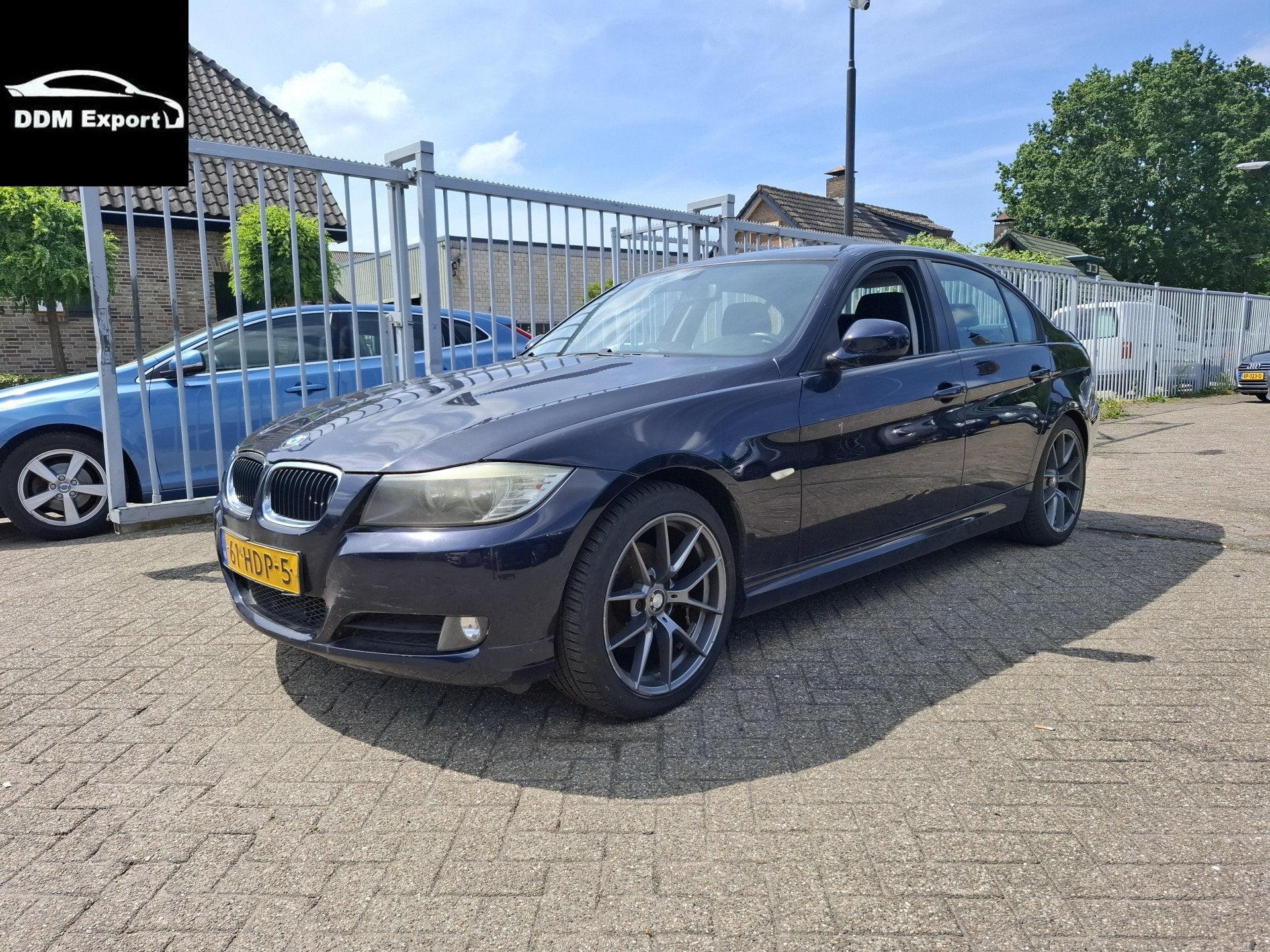 BMW 3-serie 316i Business Line | Clima | Navi | Trekhaak |, Auto's, Gebruikt, 1599 cc, 4 cilinders, Blauw