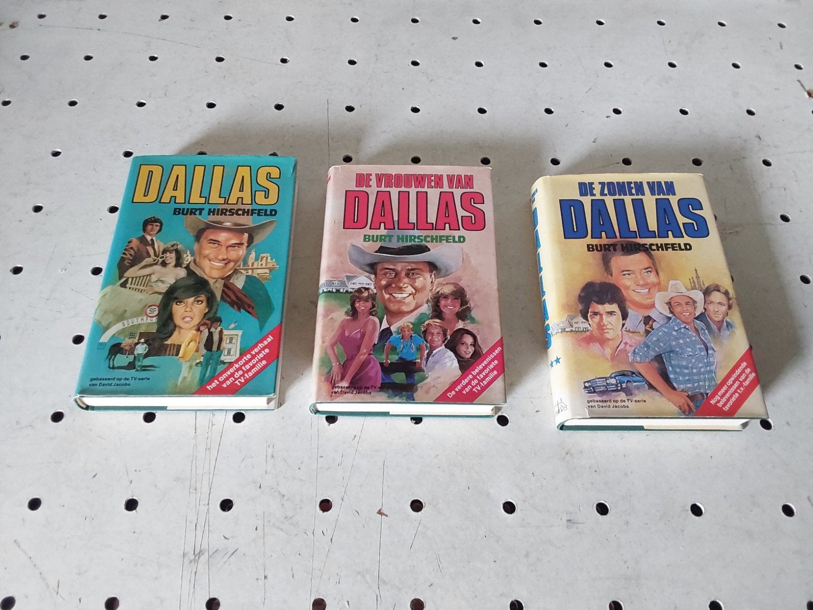 Dallas Boekenreeks Burt Hirschfeld - 3 delen, Ophalen, Gelezen, Burt Hirschfeld, Amerika