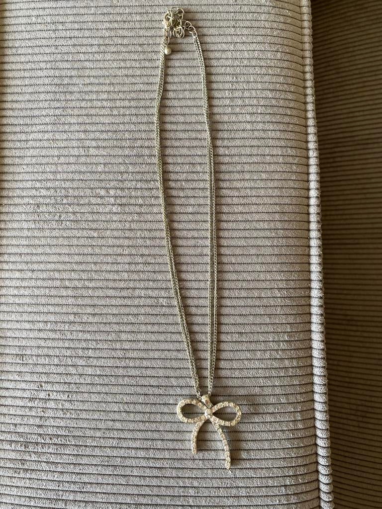 Leuke ketting met hanger, Sieraden, Tassen en Uiterlijk, Kettingen, Ophalen of Verzenden, Zilver, Overige materialen, Met hanger