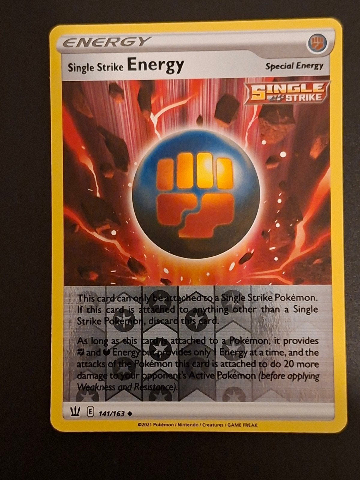 Pokémon TCG: Single Strike Energy (Reverse ) - Battle Sty, Hobby en Vrije tijd, Ophalen of Verzenden, Zo goed als nieuw, Losse kaart