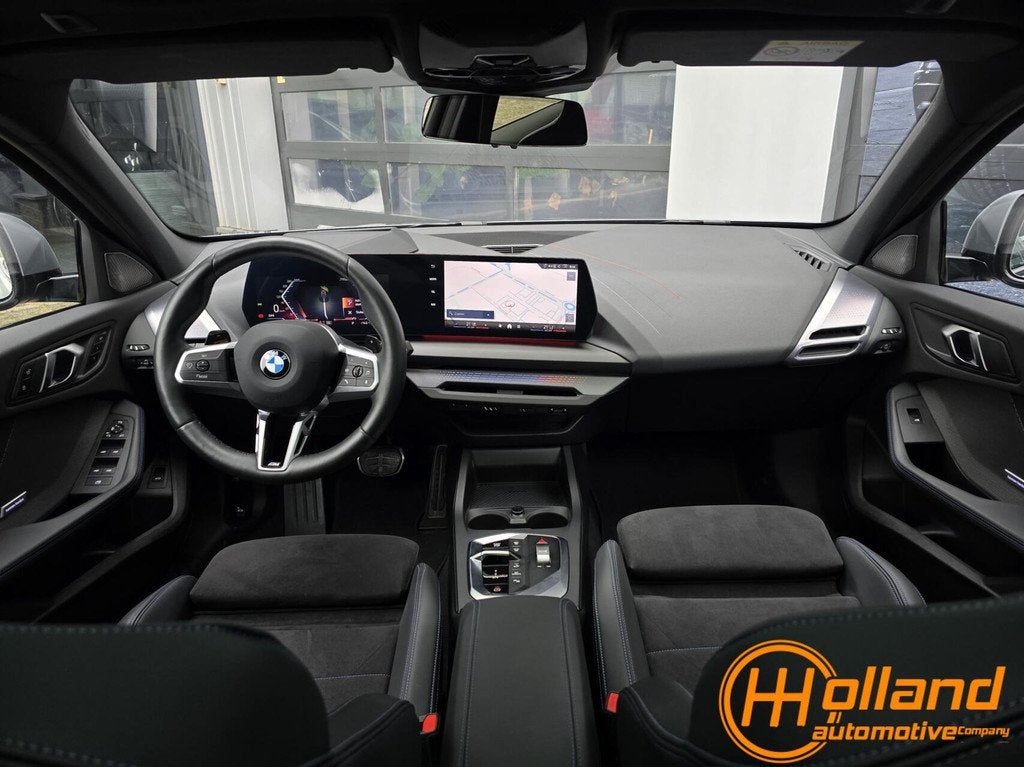 BMW 1-serie 120 M Sport Pak. Pro| SCHAALST.|FROZEN GREY|UNIE, Gebruikt, Zwart, 156 pk, Met garantie (alle)
