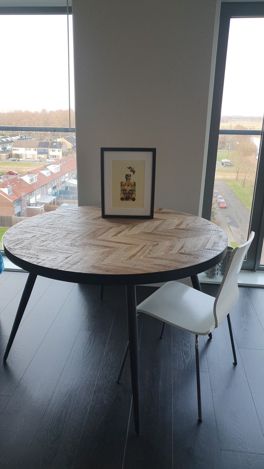 KARWEI eettafel Mateo rond visgraat teakhout, Huis en Inrichting, Ophalen, 50 tot 100 cm, 100 tot 150 cm, Zo goed als nieuw