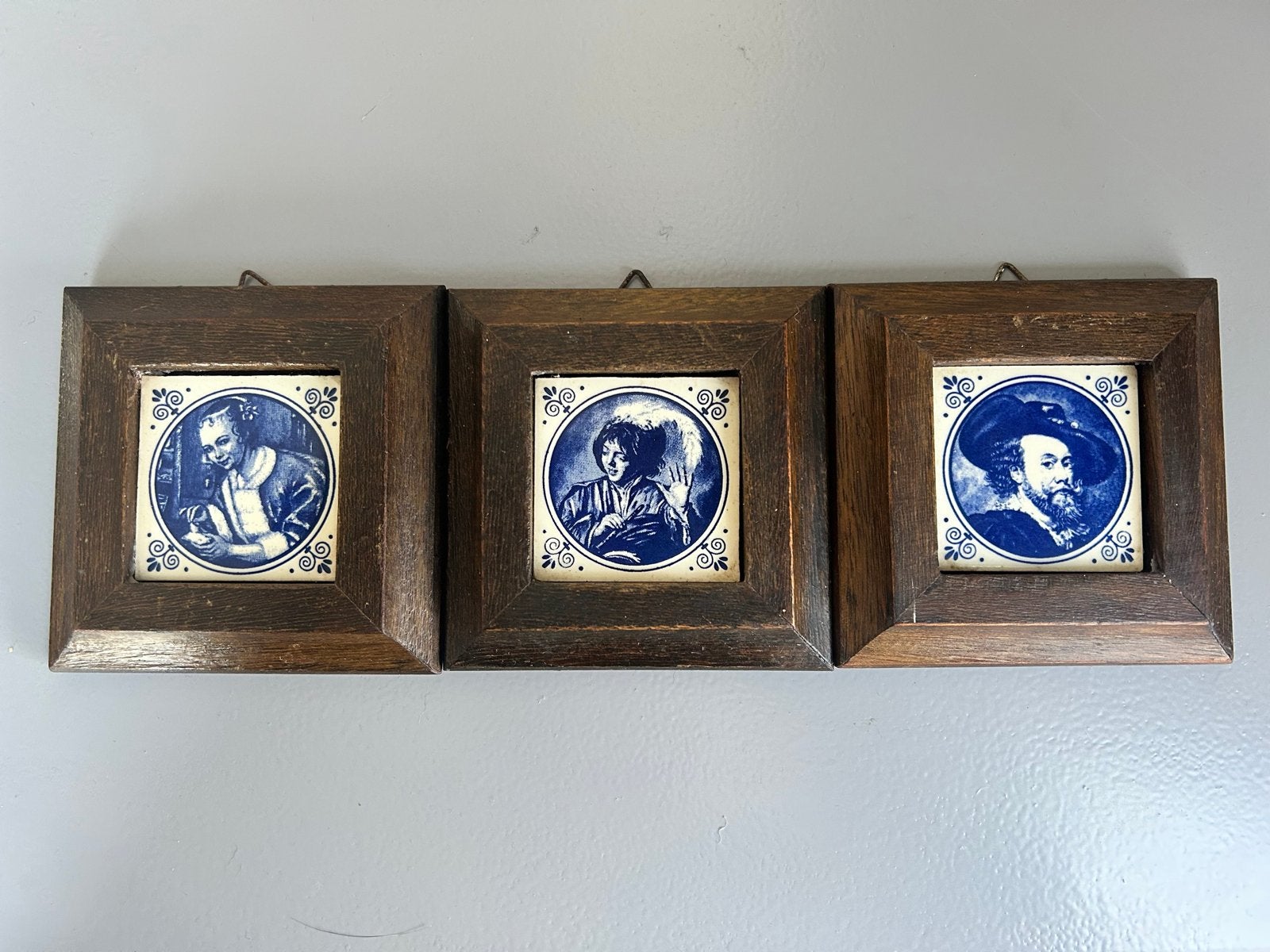 Set van 3 Delfts blauwe tegeltjes in houten lijst, Ophalen of Verzenden