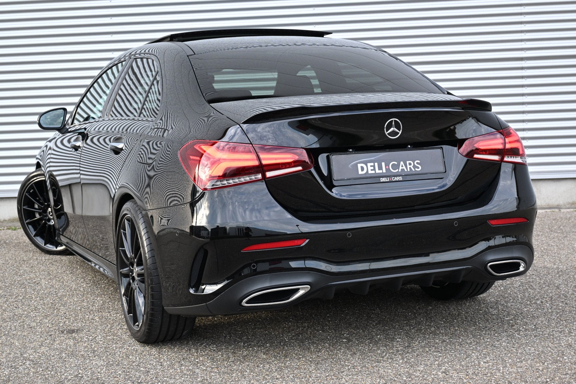 Mercedes-Benz A-Klasse 250 e AMG Night pakket | Burmester |, Dealer onderhouden, Gebruikt, 4 cilinders, Zwart