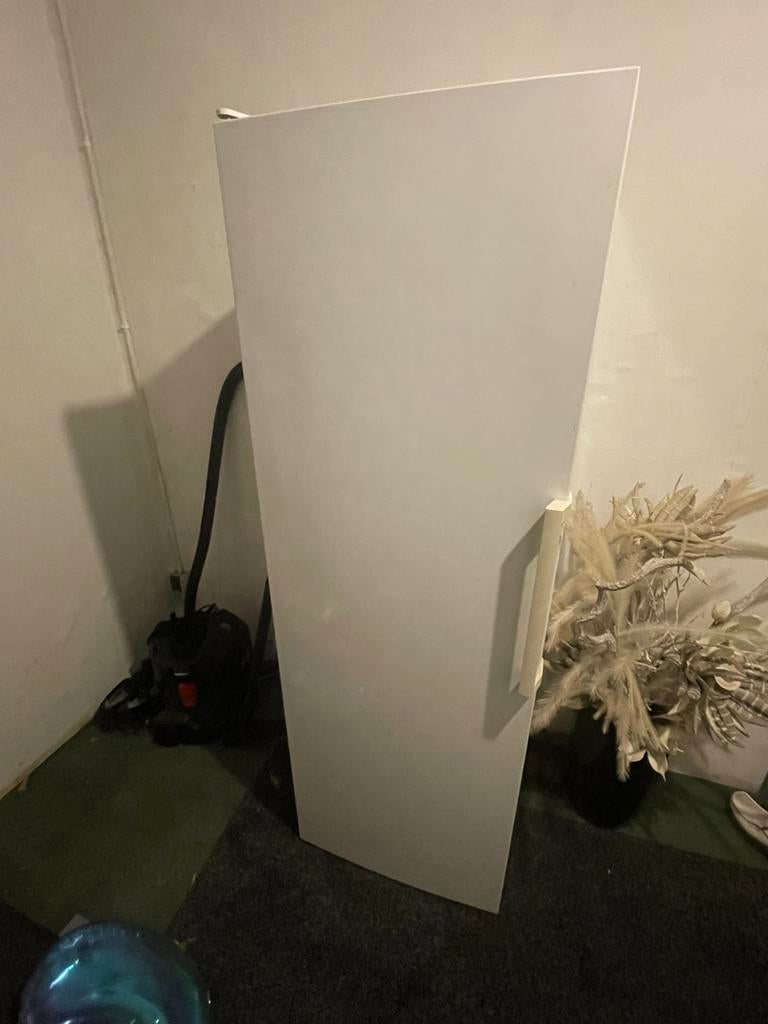 Bosch hoge koelkast (defect), Witgoed en Apparatuur, Koelkasten en IJskasten, Ophalen, Niet werkend, Zonder vriesvak