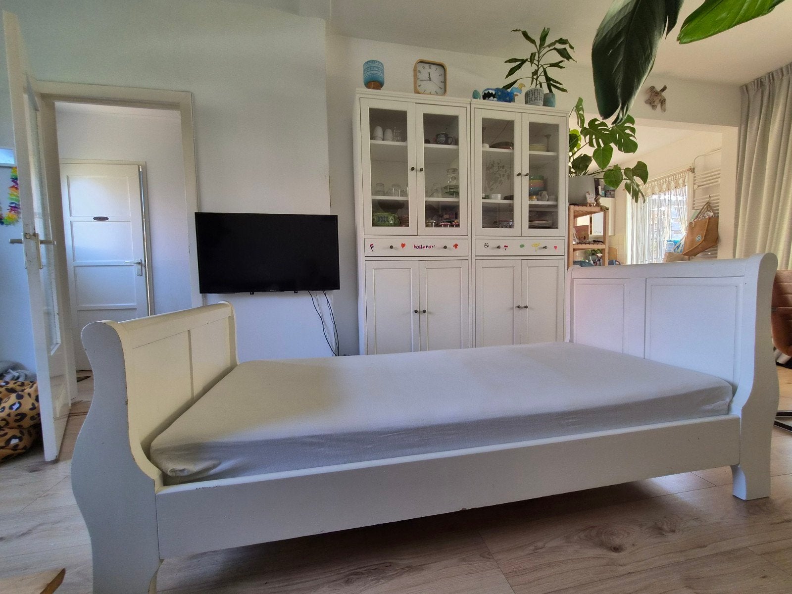 Wit eenpersoonsbed met lattenbodem en matras, Huis en Inrichting, Slaapkamer | Bedden, Ophalen, Gebruikt, 90 cm, Eenpersoons