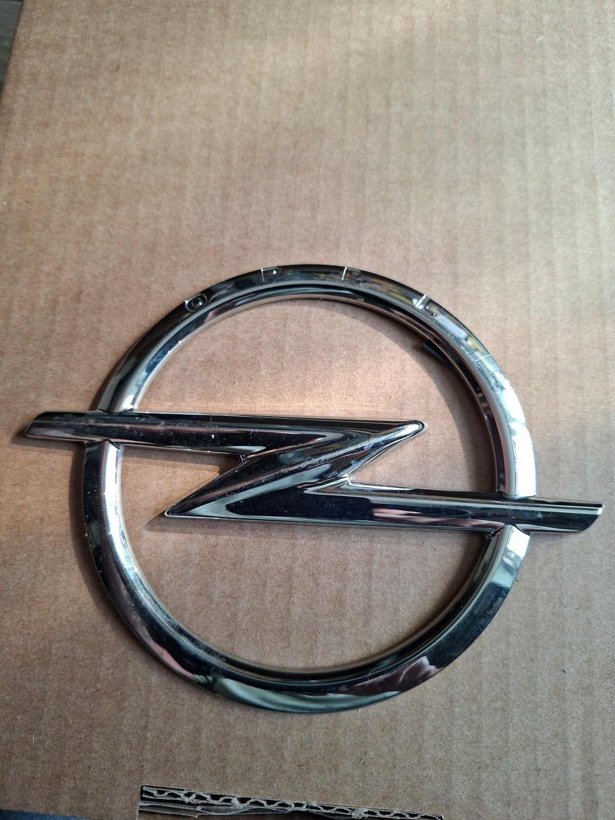 Opel logo embleem voor auto - Gebruikt, Ophalen of Verzenden, Gebruikt, Opel