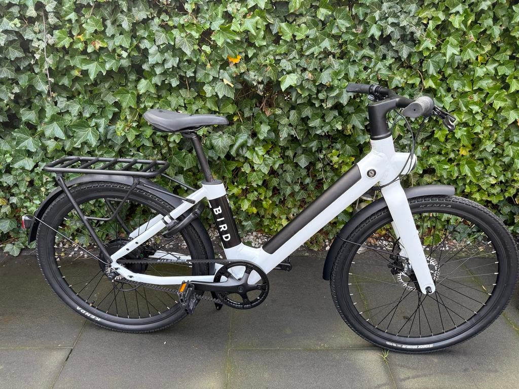 Bird Bike V-Shape Elektrische Fiets – 1 jaar oud, Fietsen en Brommers, Elektrische fietsen, Zo goed als nieuw, 51 tot 55 cm, 50 km per accu of meer