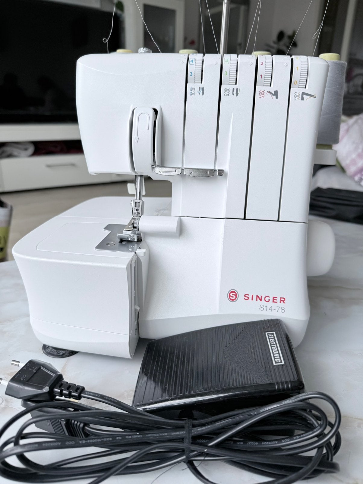 Singer overlook machine, Ophalen of Verzenden, Zo goed als nieuw, Lockmachine, Singer