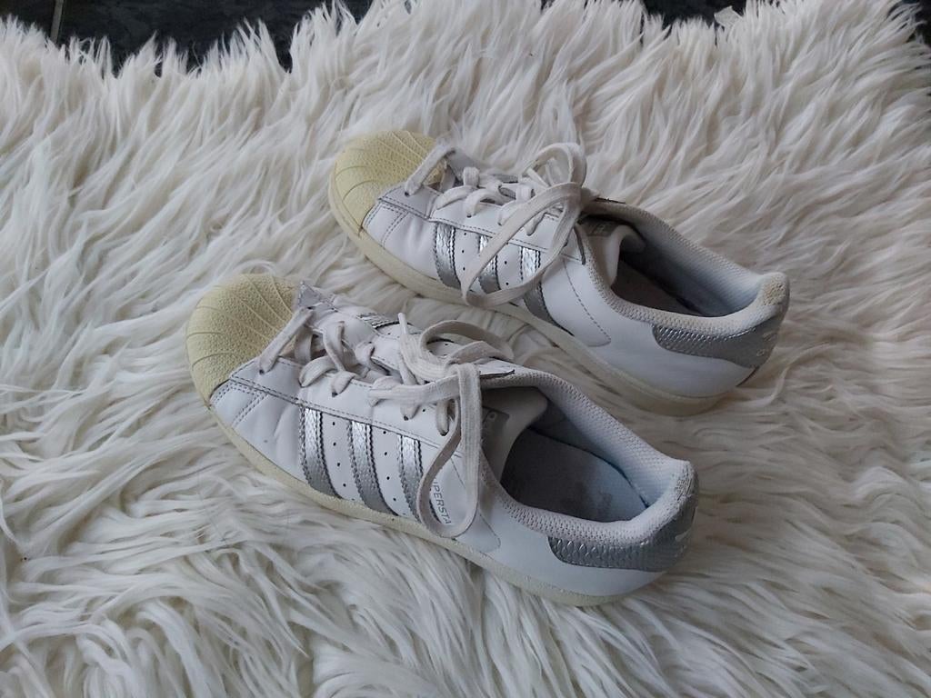 Witte Adidas sneakers maat 38, Adidas, Wit, Ophalen of Verzenden, Sneakers of Gympen