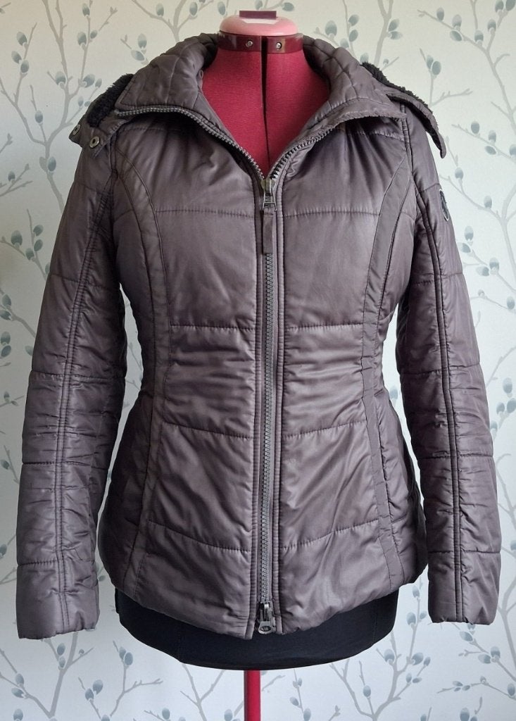 EVEN & ODD Taupe Gewatteerde Jas met capuchon maat 38, Maat 38/40 (M), Overige kleuren, Ophalen of Verzenden, Zo goed als nieuw