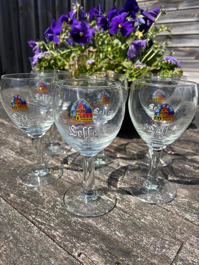Leffe 6 bierglazen op voet, Verzenden, Overige merken