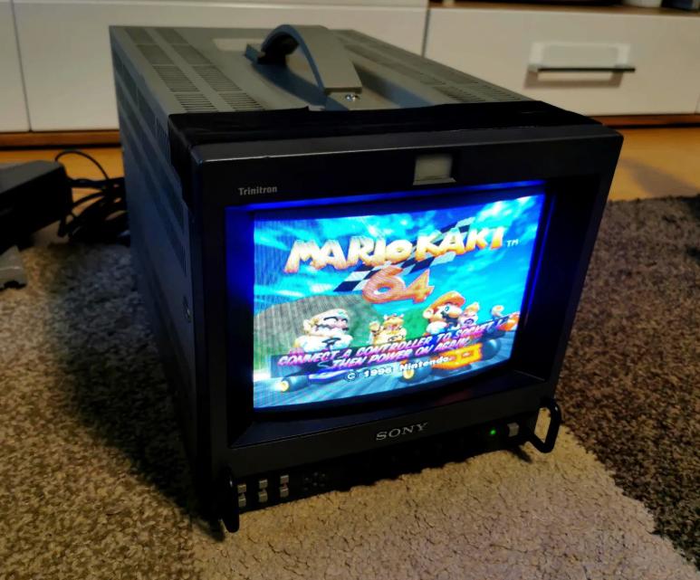 Sony PVM 9041QM Trinitron 9, Ophalen of Verzenden, Zo goed als nieuw, 100 cm of meer, Sony