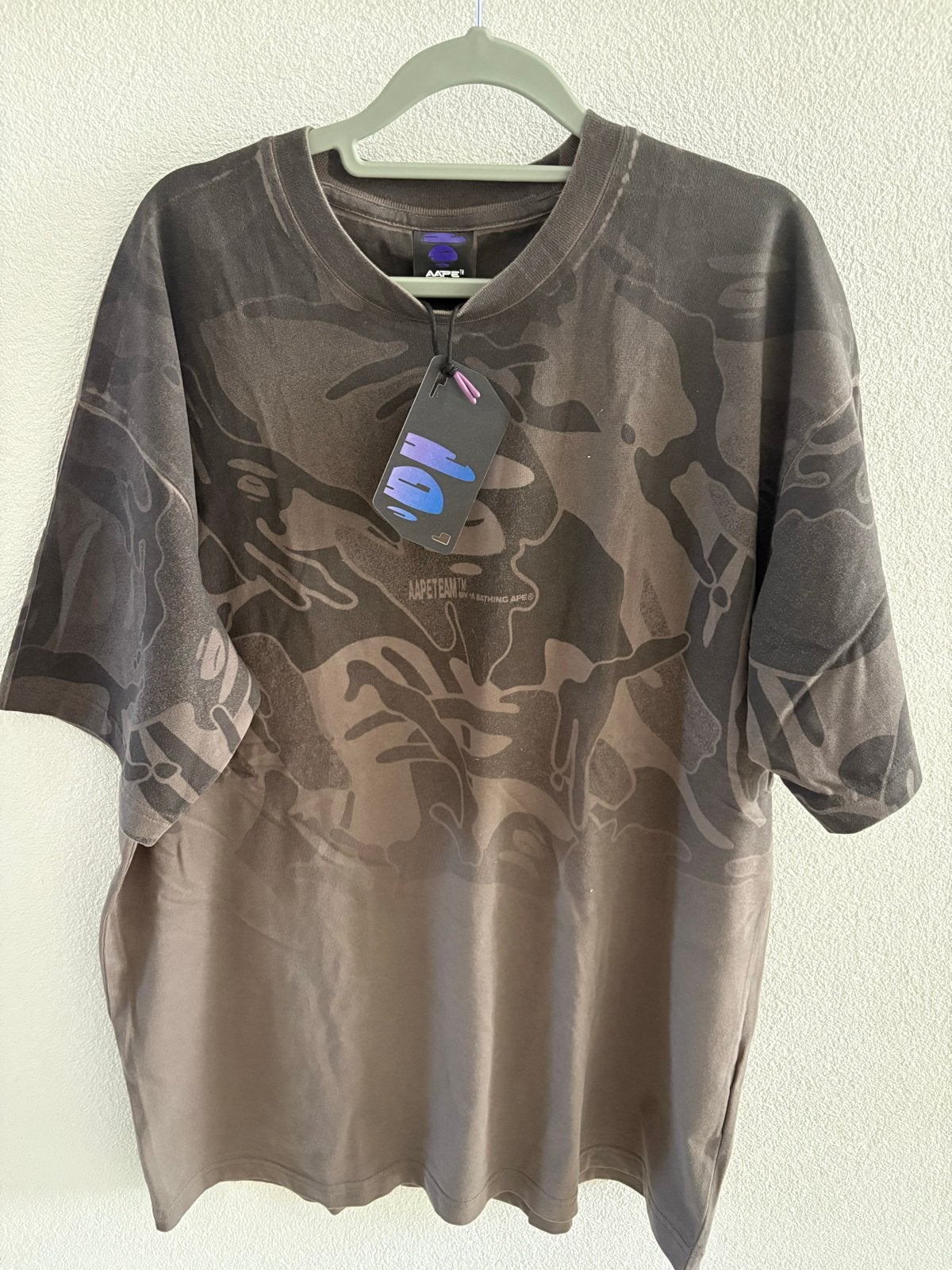 AAPE By A Bathing Ape T-shirt Camouflage, Ophalen of Verzenden, Nieuw, Maat 52/54 (L), Bruin