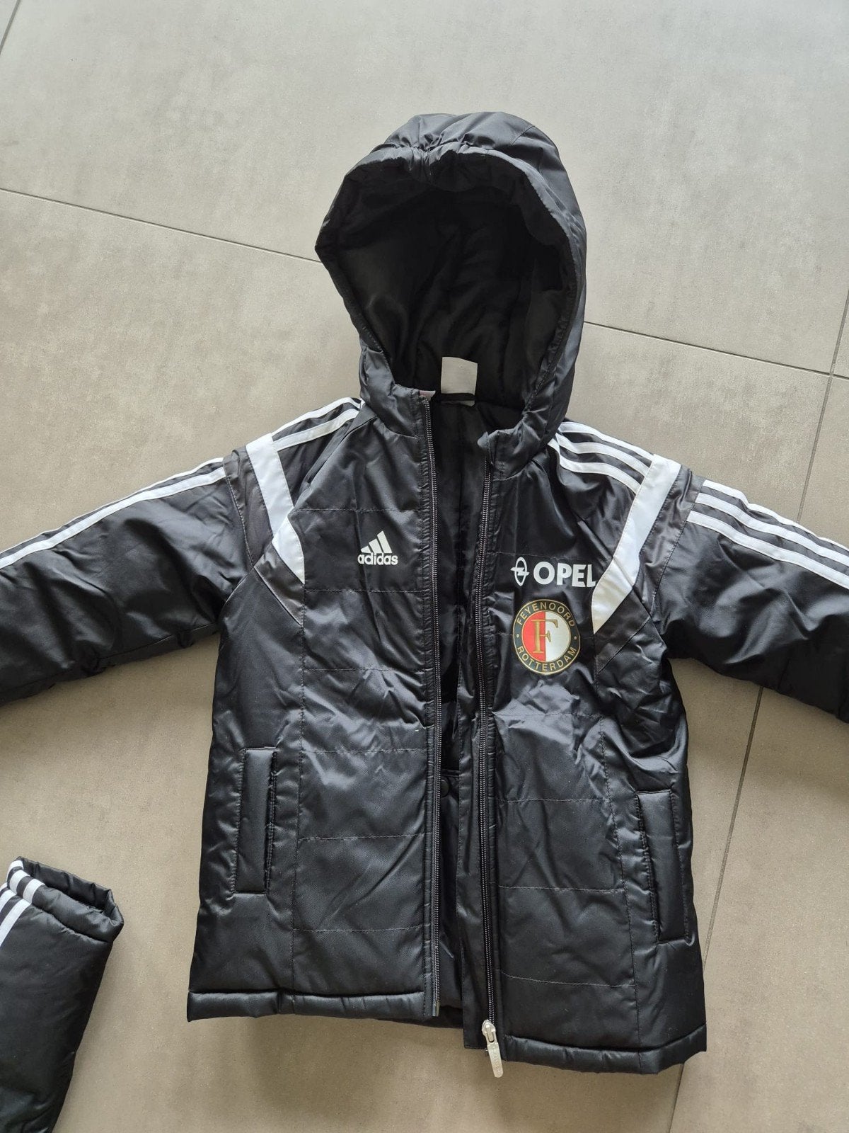 Adidas Feyenoord Winterjas Maat 116, Adidas, Gebruikt, Jongen of Meisje, Ophalen of Verzenden