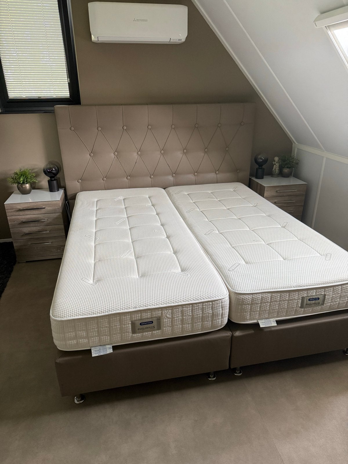 Tweepersoons boxspring met Pullman matrassen, Ophalen, Overige materialen, Gebruikt, Overige kleuren