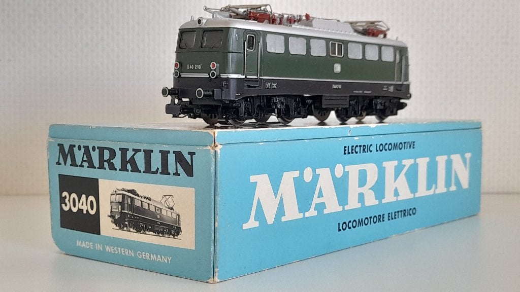 MARKLIN H0(3040)DB E40 ELEKTRISCHE LOCOMOTIEF IN DE OVP, Wisselstroom, Locomotief, Ophalen of Verzenden, Zo goed als nieuw