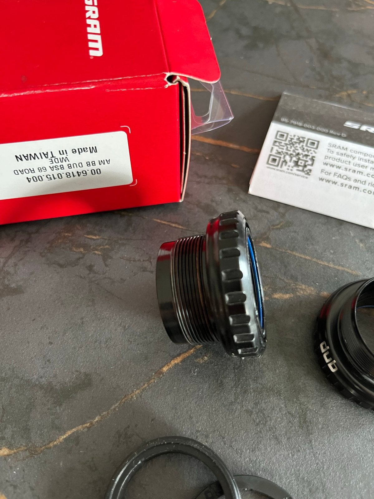 Sram BSA 68 Road Wide DUB Bottom Bracket - Zo goed als nieuw, Overige materialen, Overige typen, Ophalen of Verzenden, Zo goed als nieuw