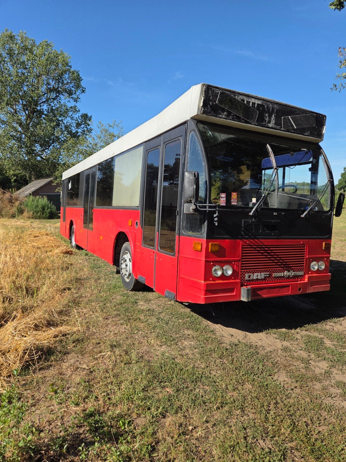 mooie bus op mmbs kenteken ideaal voor festivals, Caravans en Kamperen, Automaat, Buscamper of Camperbus, Diesel, Particulier