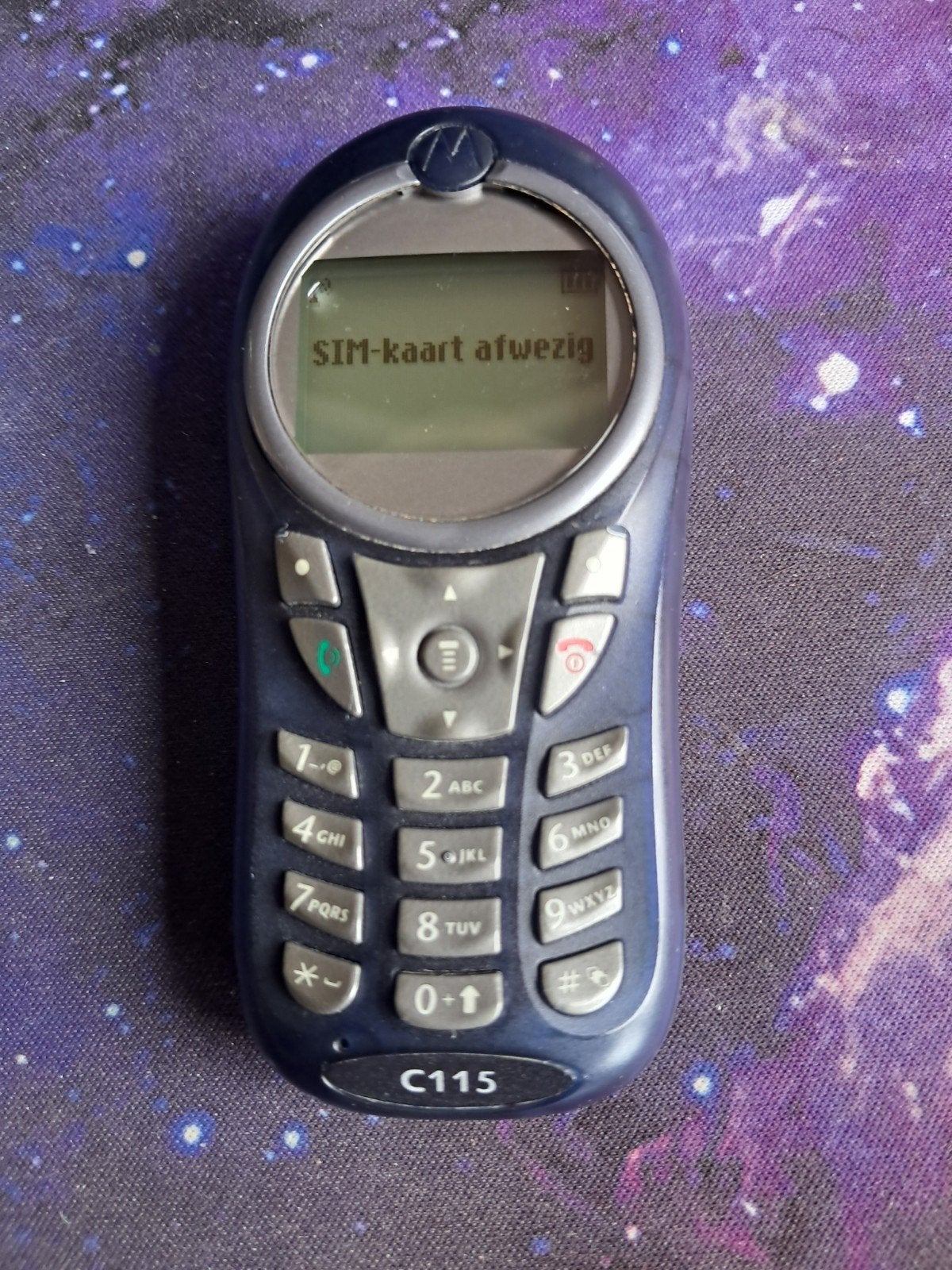Motorola C115 met oplader - Klassieke mobiele telefoon, Ophalen, Gebruikt, Geen camera, Klassiek of Candybar