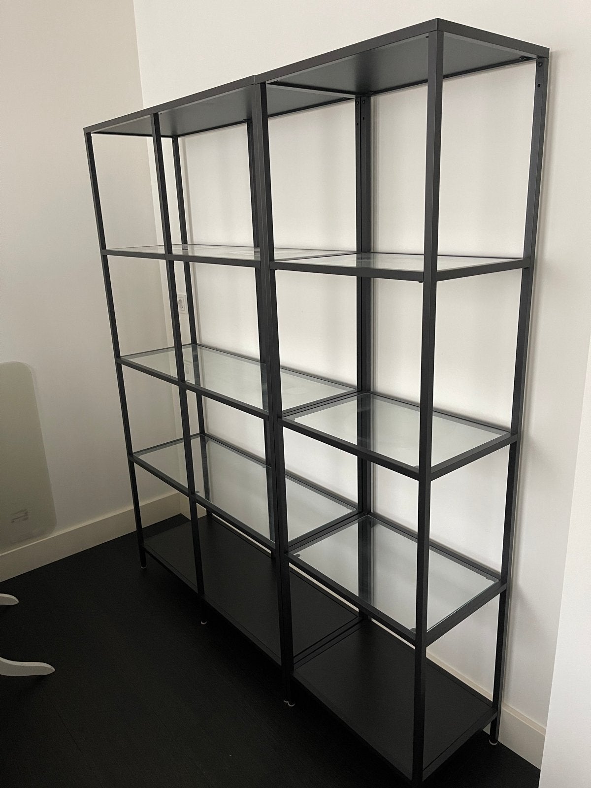 zwarte vitrinekasten ikea met glazen planken, Huis en Inrichting, Ophalen, Met plank(en), Gebruikt, 100 tot 150 cm
