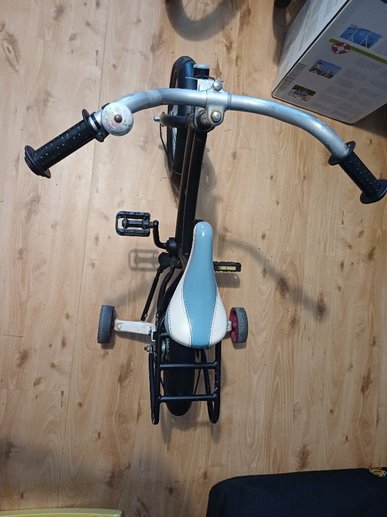 Kinder fiets met afhaalbare zijwieltjes, Ophalen, Gebruikt