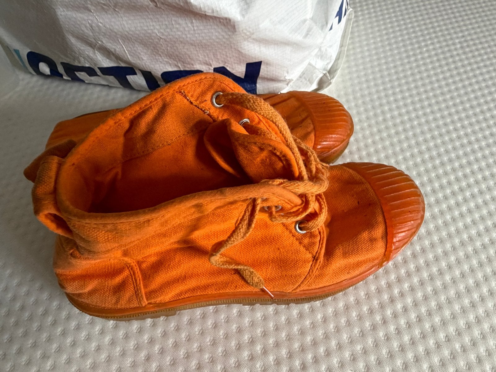 Oranje canvas sneakers maat 40, Kleding | Dames, Verzenden, Gedragen, Oranje, Sneakers of Gympen