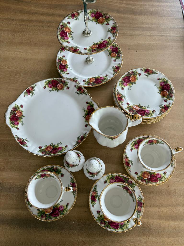 Royal Albert Old Country Roses Servies - 17 delig, Ophalen of Verzenden
