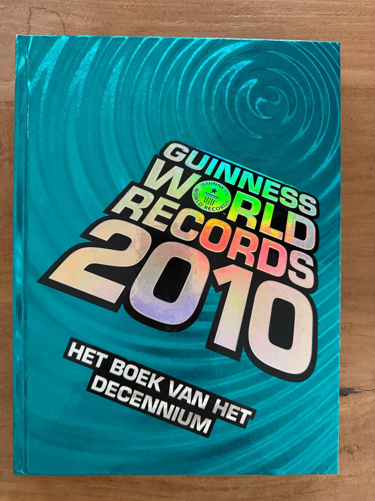 Guinness World Records 2010 - Het Boek van het Decennium, Ophalen of Verzenden, Zo goed als nieuw