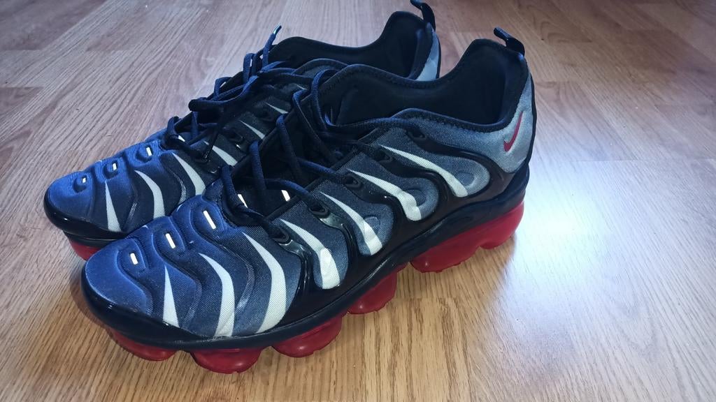 Nike Vapormax Plus - shark Blue/Red, Nike air max, Blauw, Ophalen of Verzenden, Zo goed als nieuw