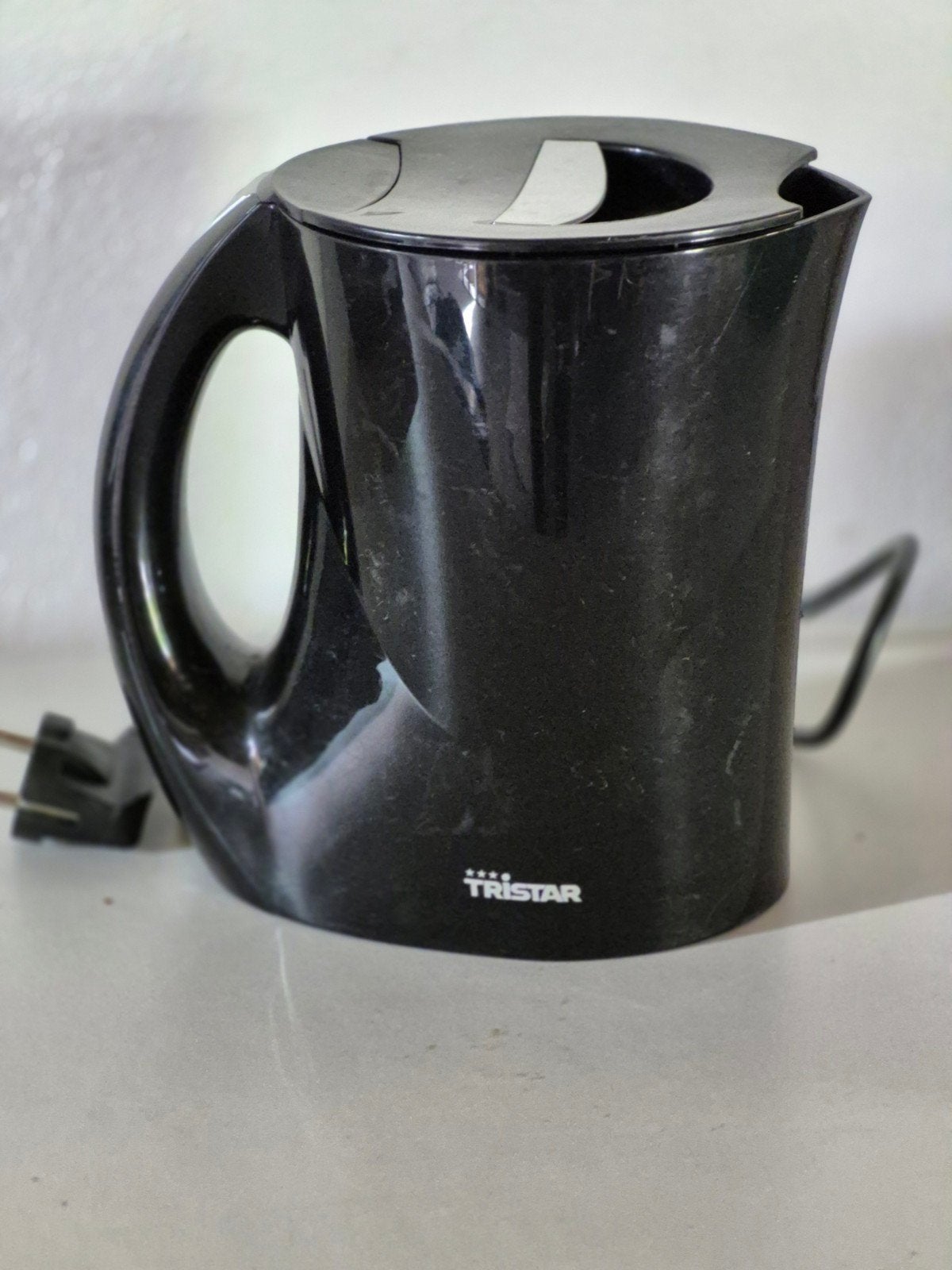 Compacte Tristar waterkoker voor op de camping, Minder dan 1 liter, Ophalen of Verzenden, Gebruikt